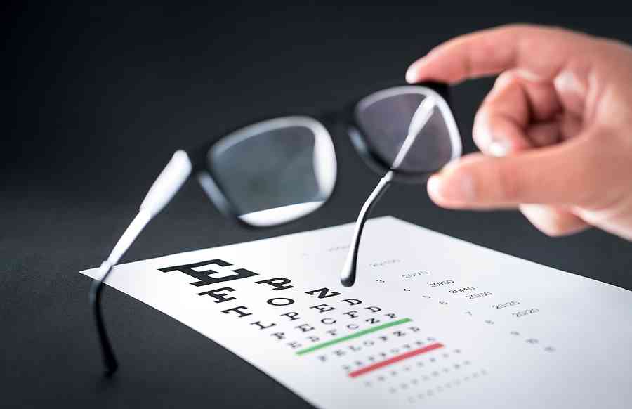 מומחי אופטיקה קמחי ימים עונים על השאלות: מי צריך משקפי מולטיפוקל? כמה זמן לוקח להתרגל אליהם ומה כל-כך מיוחד בהם? אם הגעתם לגיל 40 כדאי שתקראו...